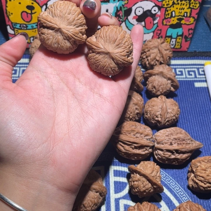 老***饭文玩核桃吊坠37➕泥鳅背7701