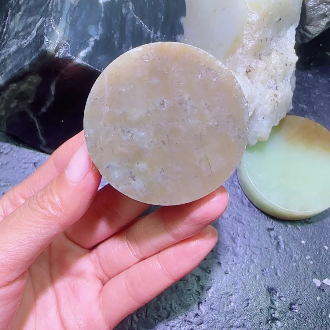 和田玉未镶嵌珠宝半成品