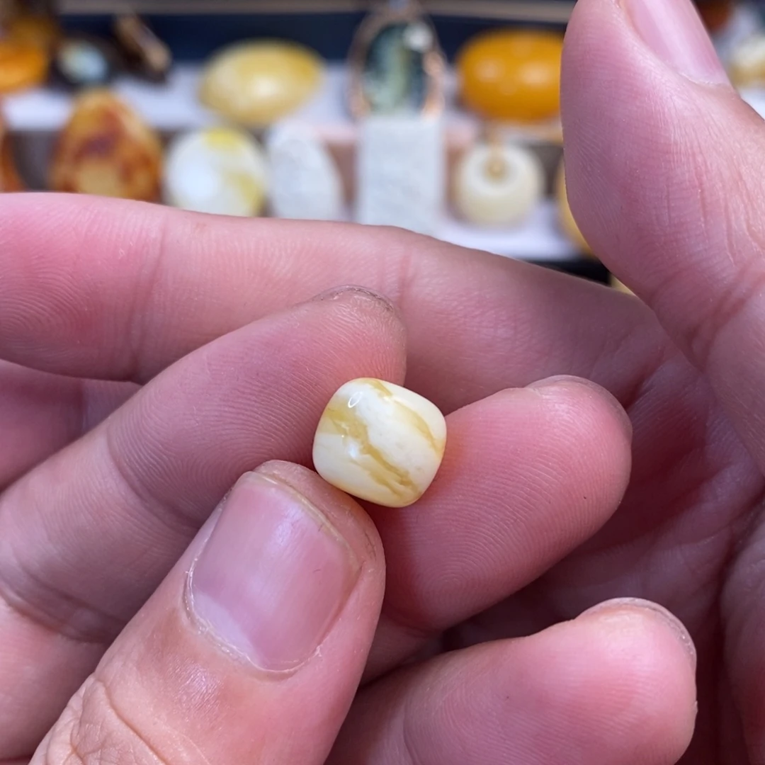 未镶嵌琥珀裸石11mm虎皮纹老型
