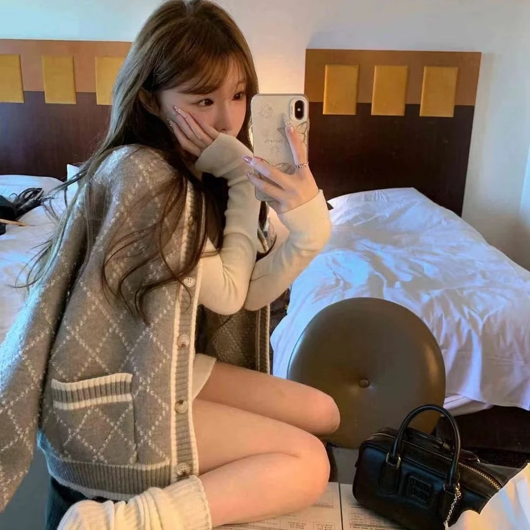 秋冬宽松慵懒风高级感小香风菱格毛衣开衫外套女宽松百搭针织上衣