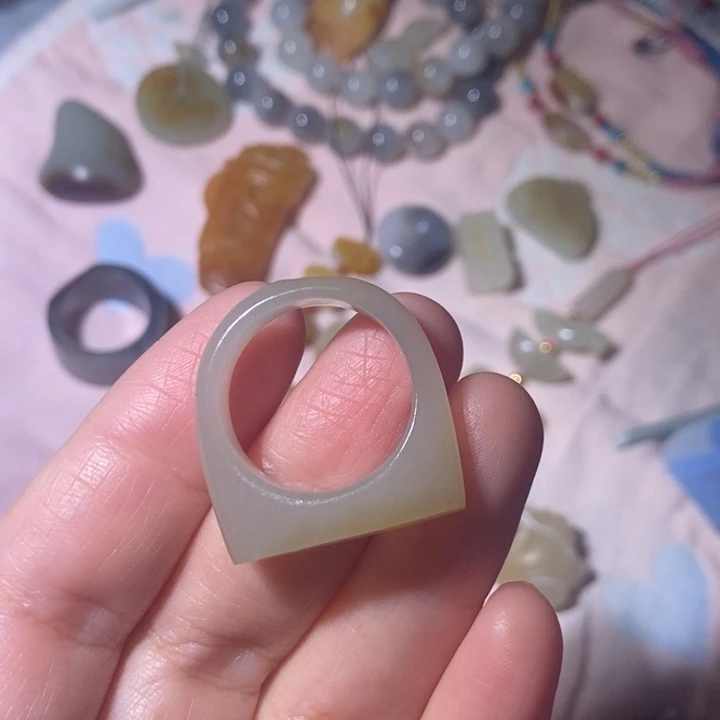 紫***茶和田玉未镶嵌颈饰