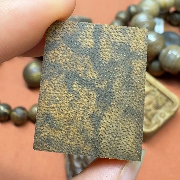 大叶紫檀（黑酸枝木类）