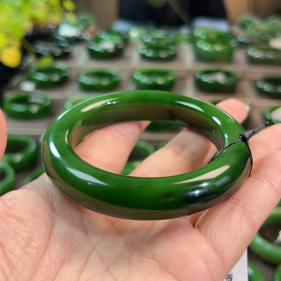 未镶嵌手镯和田玉（碧玉）