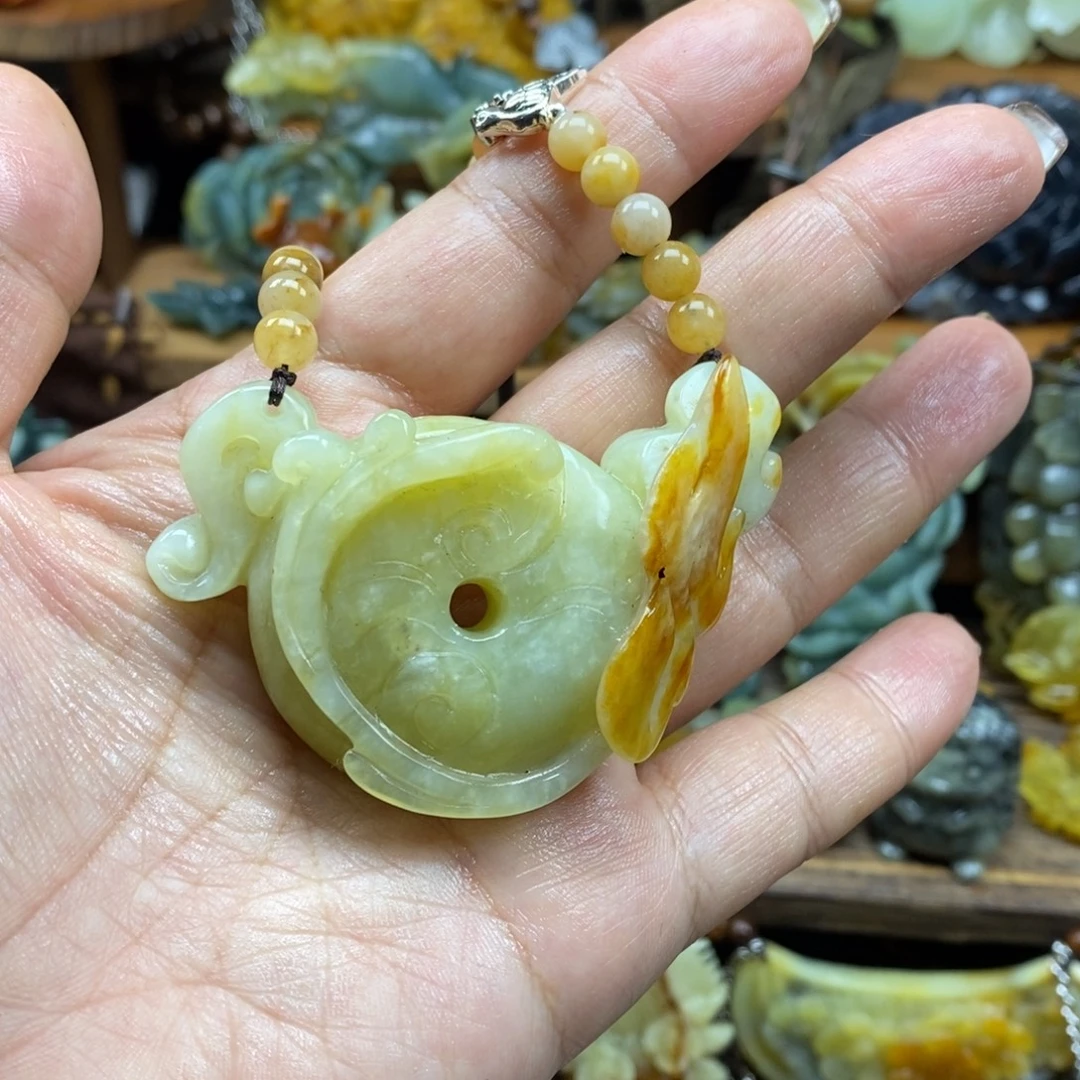 岫玉未镶嵌吊坠(赠链)