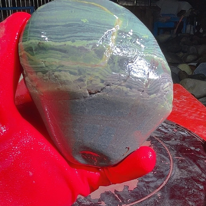 倍***赵蛇纹石玉足银镶嵌藏玉药王石精美摆件