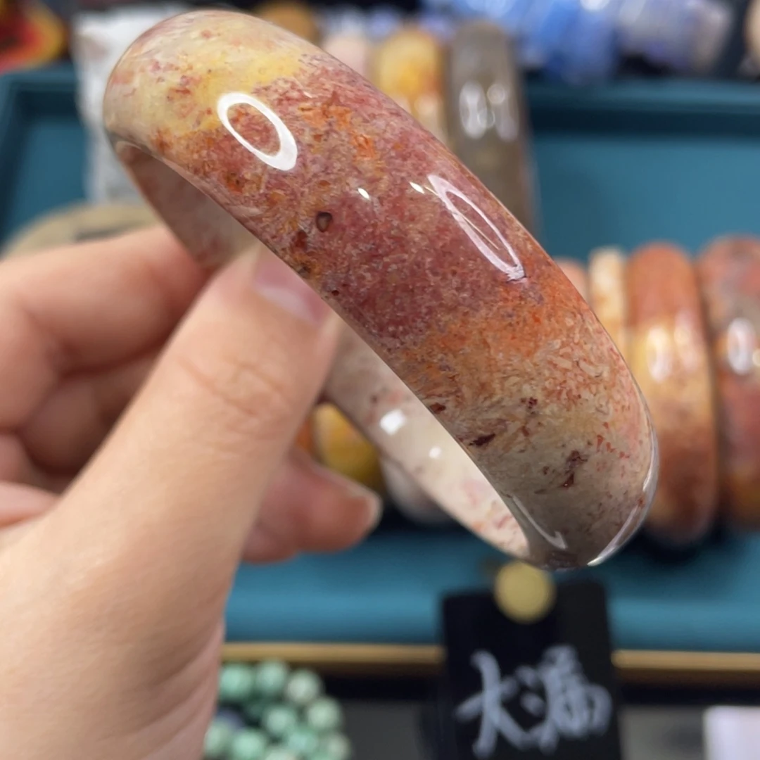 未镶嵌手镯硅化玉