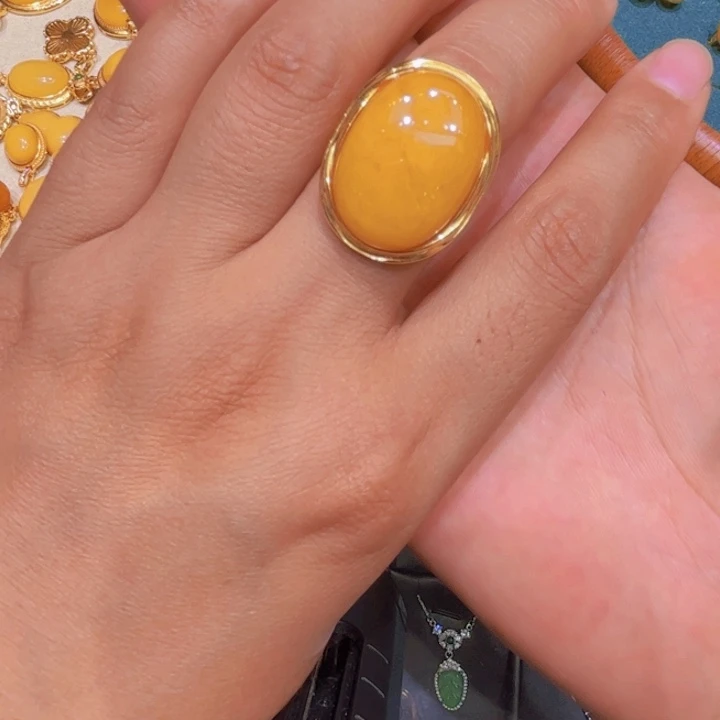 银S925镶嵌蜜蜡戒指