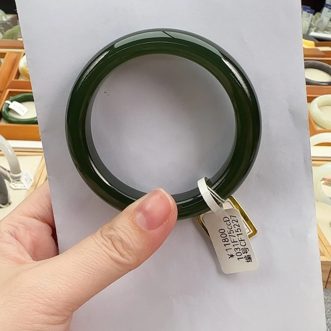 和田玉未镶嵌手镯55毕业级深湖