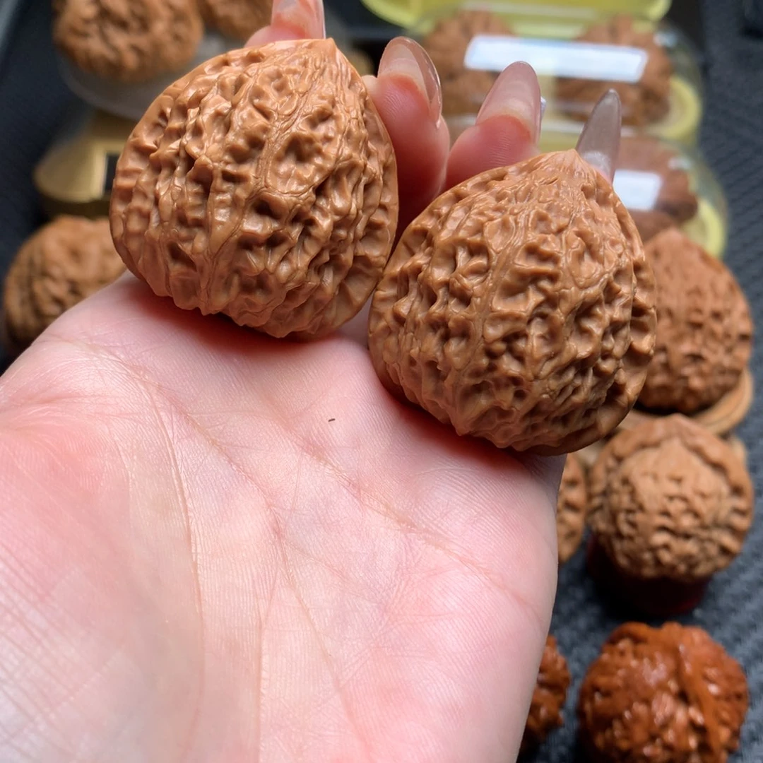 文玩核桃把件37金牛