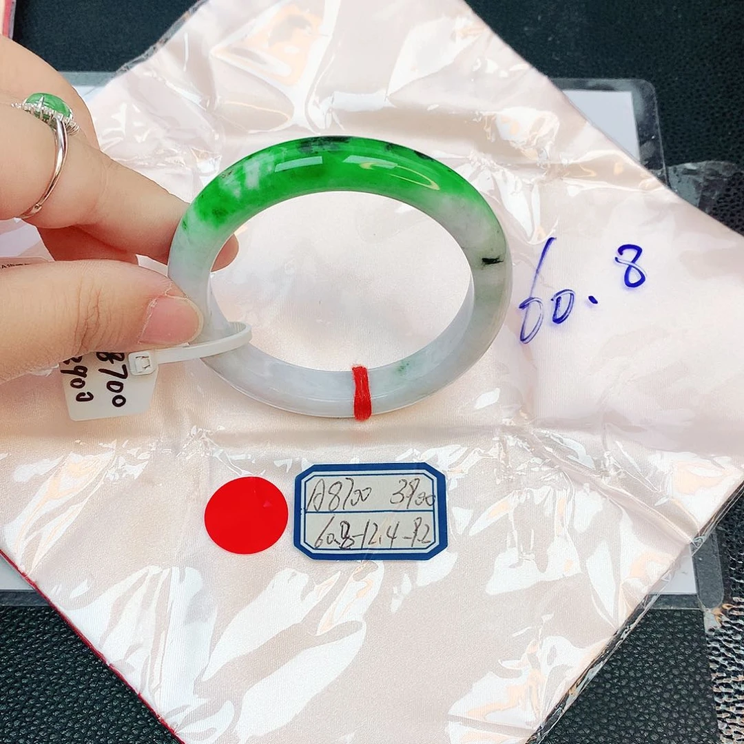 翡翠手镯未镶嵌缅甸翡翠