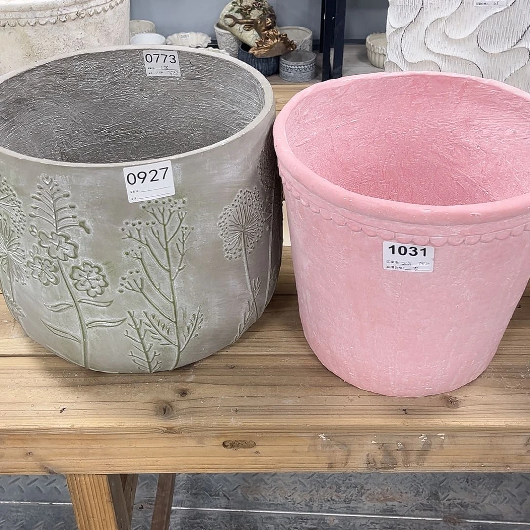 两个花盆复古做旧
