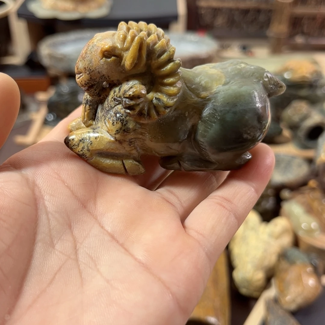 虎***1岫岩河磨玉（透闪石质玉）未镶嵌把件