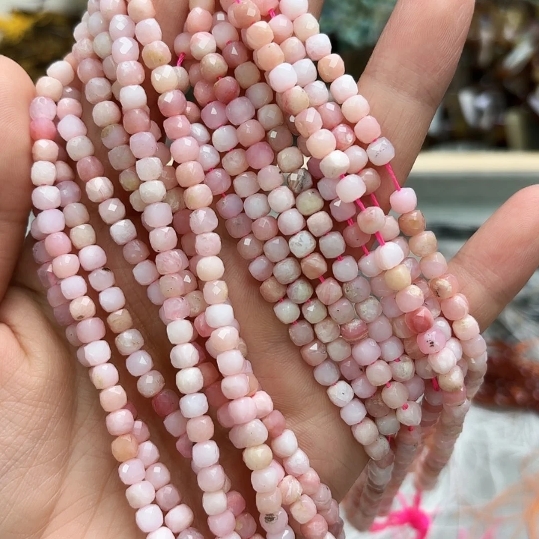 未镶嵌玛瑙/玉髓珠宝半成品4×4粉奥宝方切一条