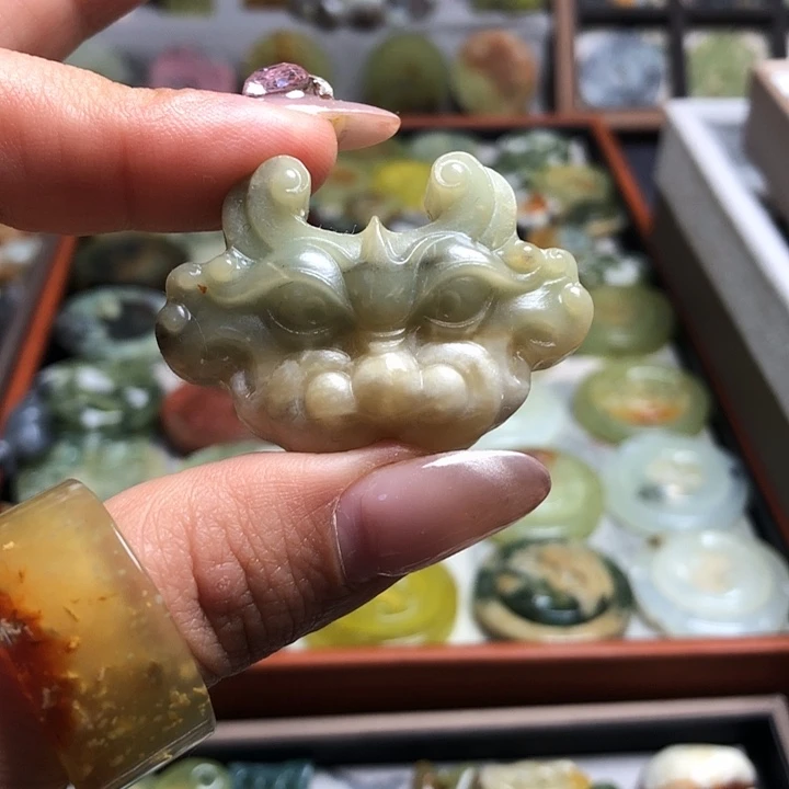 蛇纹石玉未镶嵌岫玉吊坠
