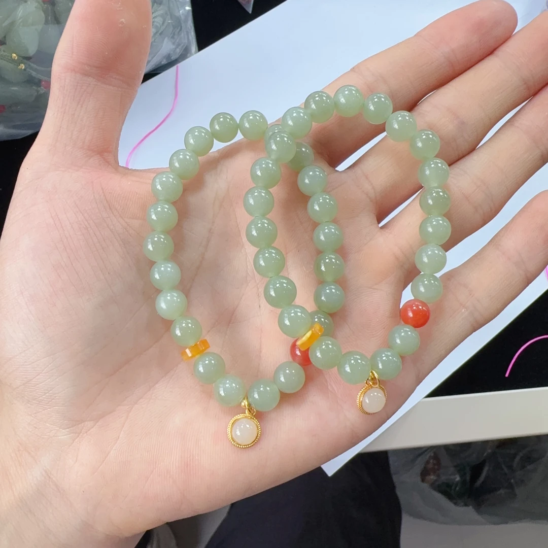 天然和田玉手串约8mm左右多样性发其一xy
