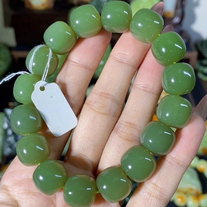 套链未镶嵌和田玉自*人