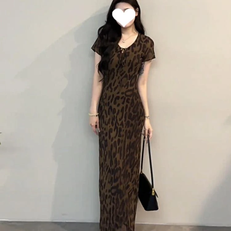 2025夏季新款复古领系带短袖连衣裙性感收腰显瘦豹纹包臀长裙女