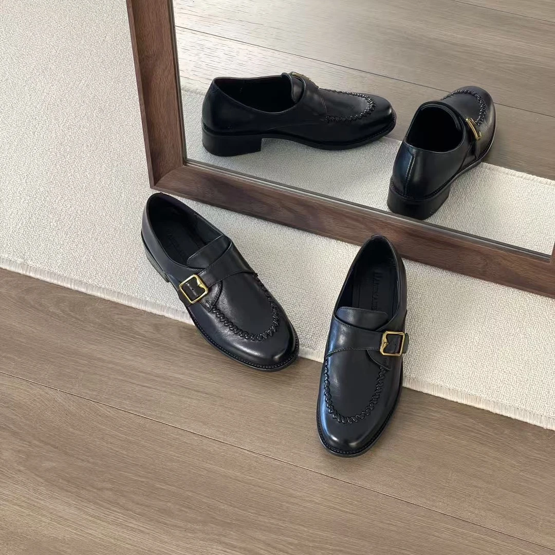 HUSSLOVE 头层牛皮·跟高3.5CM·复古英伦风编织重工粗跟乐福鞋