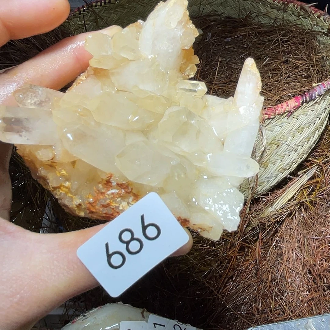 水晶摆件……未镶嵌