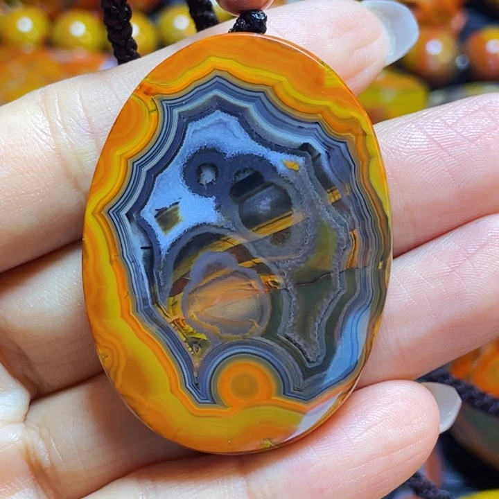 玛瑙/玉髓战国红吊坠未镶嵌