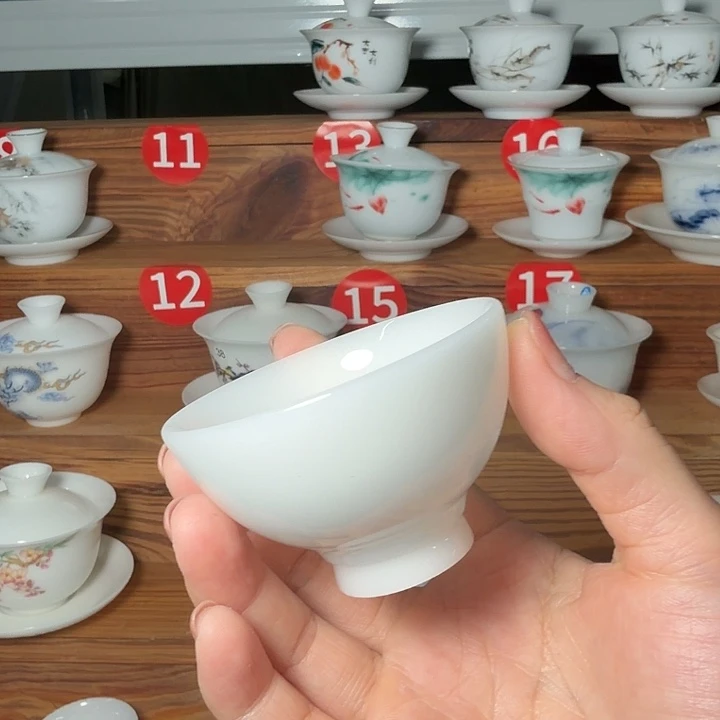 余***少随单发璞玉斗笠杯