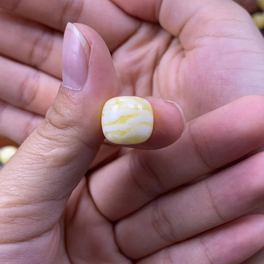 琥珀未镶嵌珠宝奇石13.1