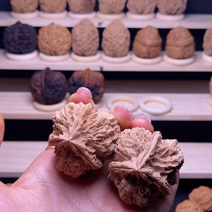 把件桃核苍山老铁三棱41mm