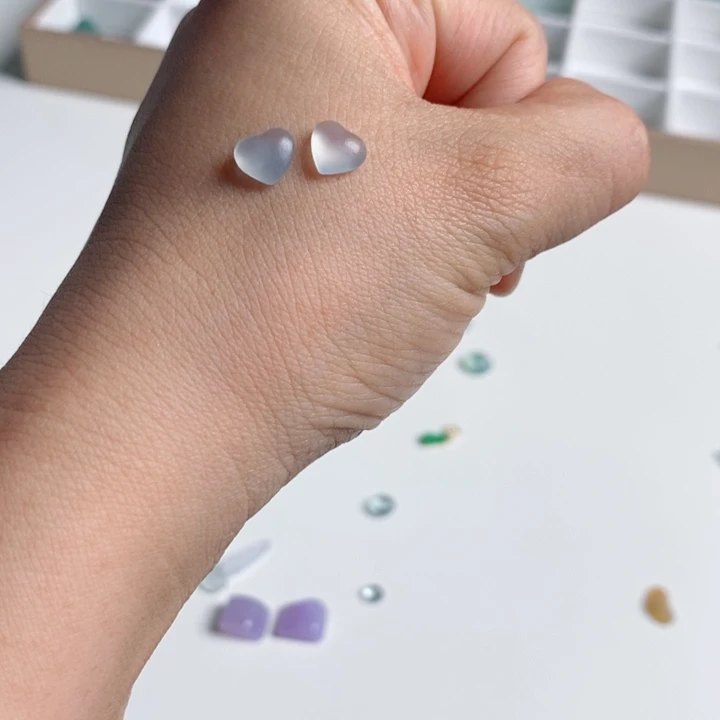 定制翡翠未镶嵌南**：爱心