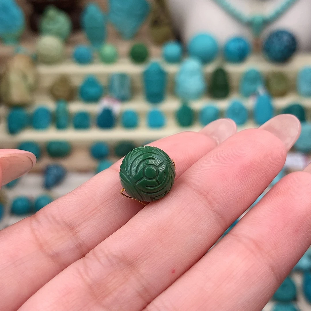 未镶嵌绿松石珠宝奇石
