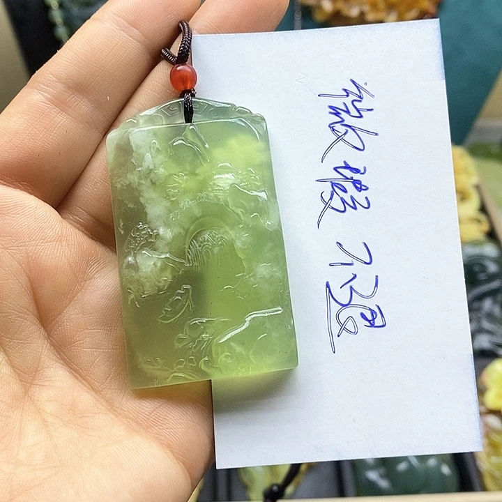 蛇纹石玉未镶嵌挂件