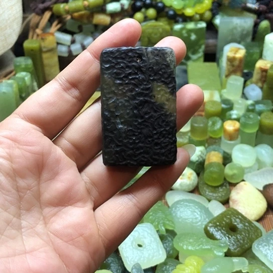 未镶嵌岫玉吊坠岫