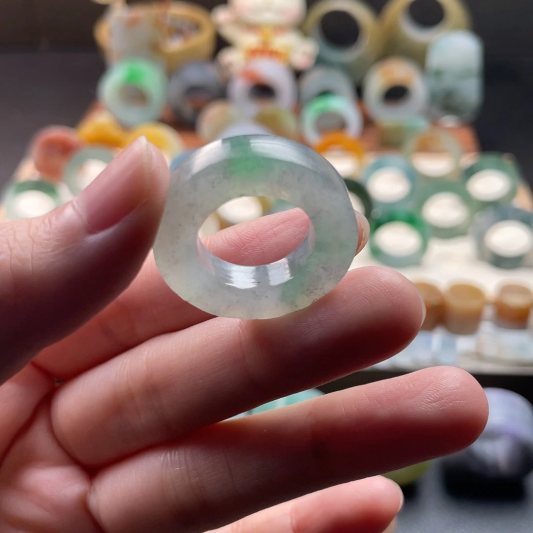 定制翡翠未镶嵌翡翠