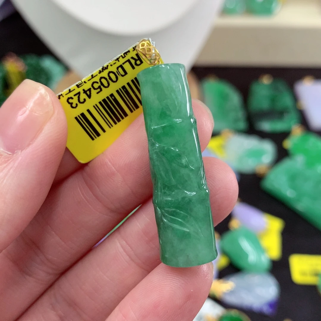 翡翠18K金镶嵌项链