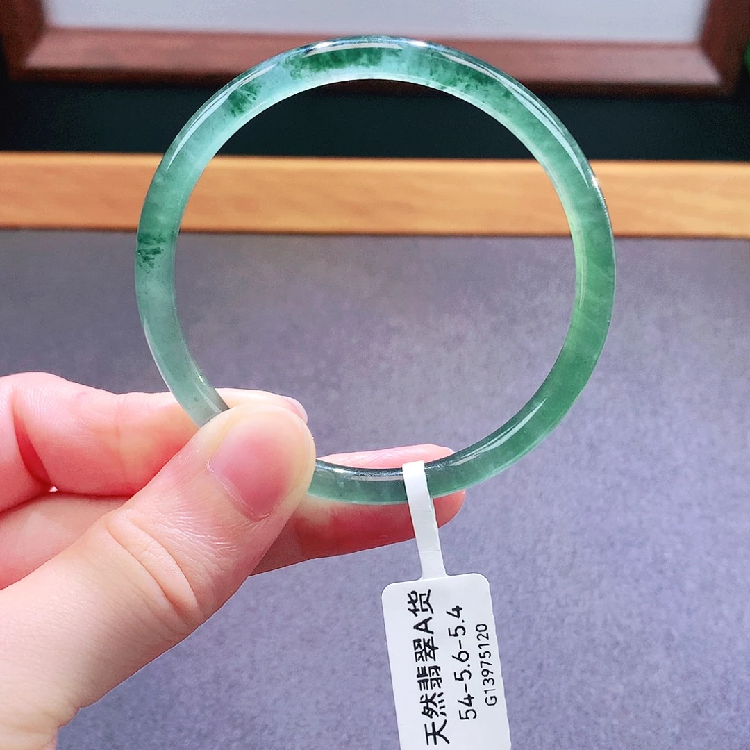 未镶嵌手镯翡翠天然翡翠