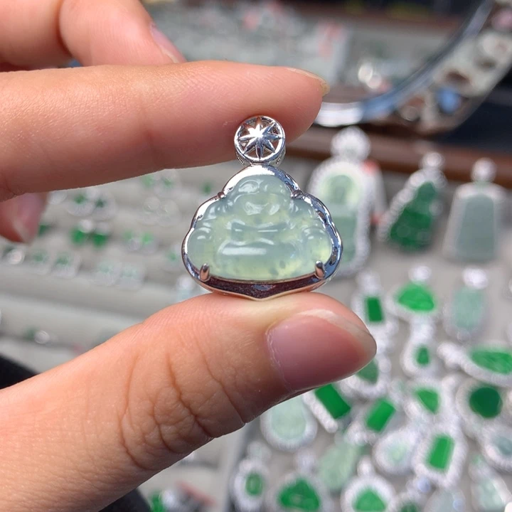 翡翠未镶嵌颈饰吊坠