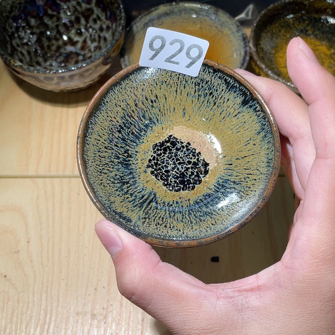 茶盏美好的一年即将到来