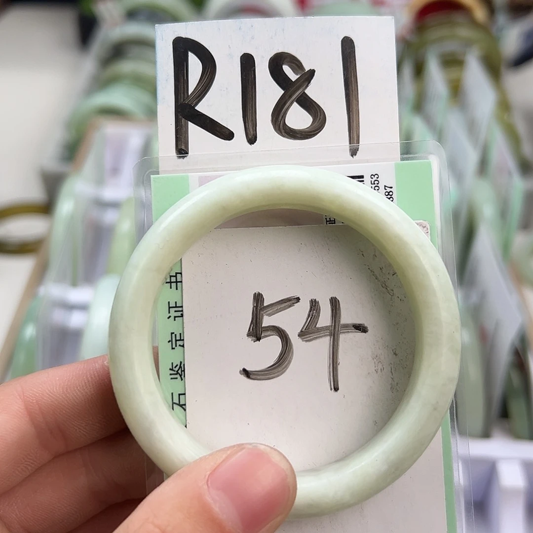 岫玉手镯未镶嵌李**i天然岫玉微瑕，可以正常佩戴