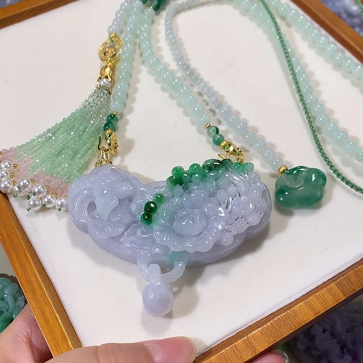 翡翠未镶嵌颈饰翡翠吊坠