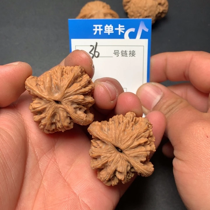 文玩核桃把件40虎头36