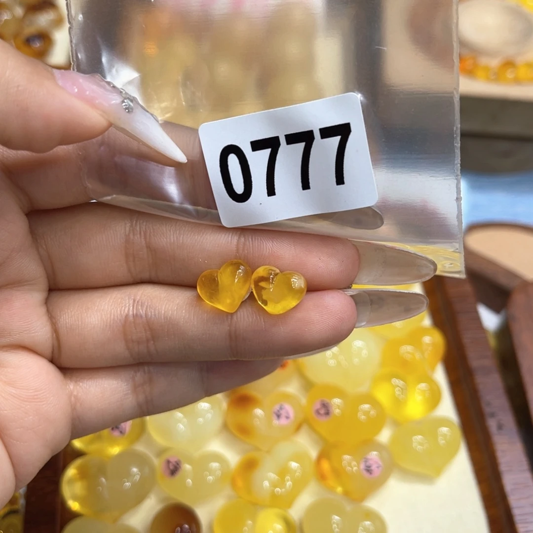 琥珀未镶嵌珠宝奇石