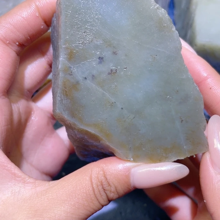 和田玉未镶嵌珠宝半成品