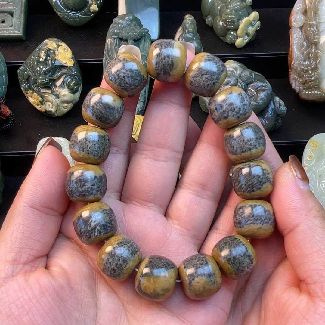 透闪石质玉未镶嵌手链