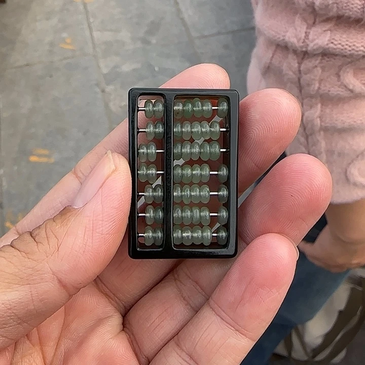 九***月和田玉未镶嵌颈饰