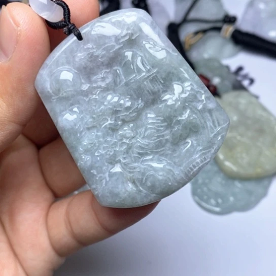 翡翠未镶嵌颈饰翡翠