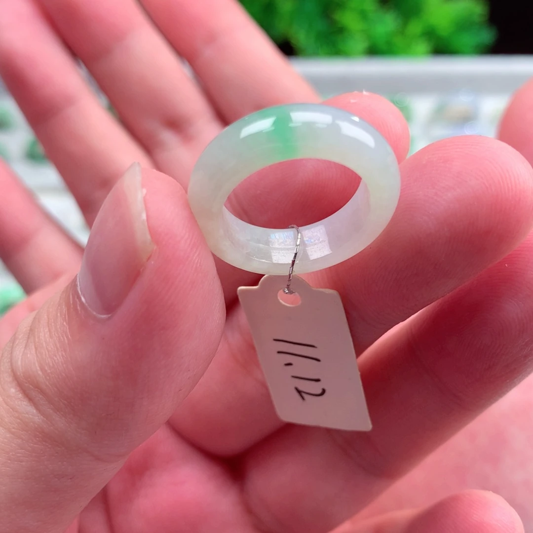 未镶嵌戒指翡翠天然