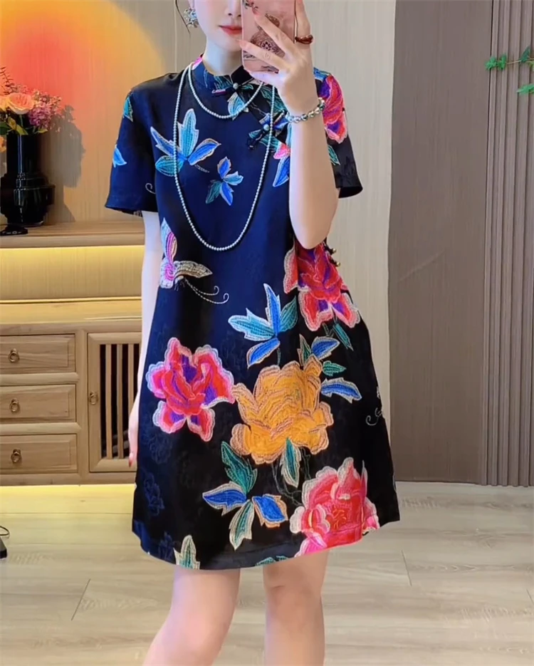 新中式国风复古杏色刺绣连衣裙轻奢感觉独特漂亮高端精致旗袍小裙
