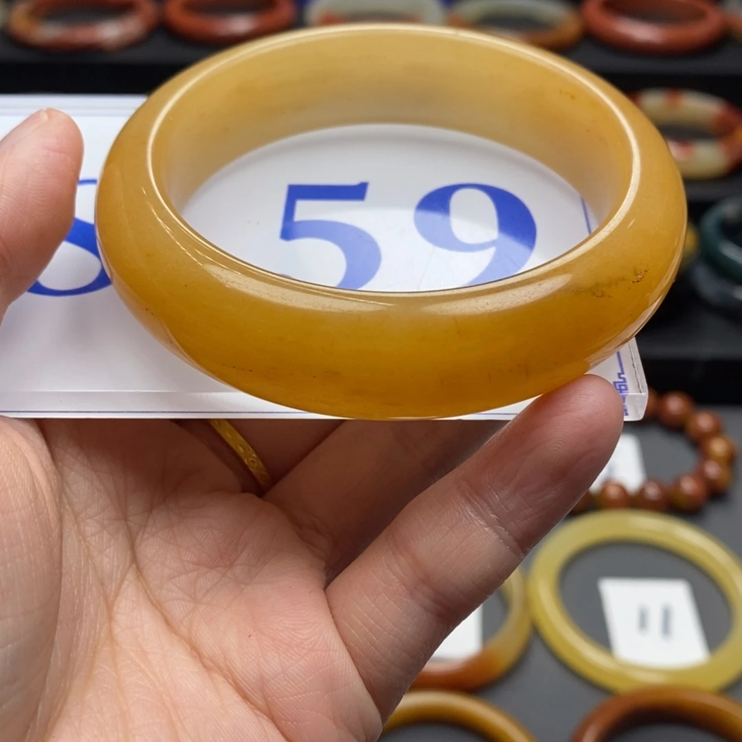 石英质玉（黄龙玉）手镯未镶嵌