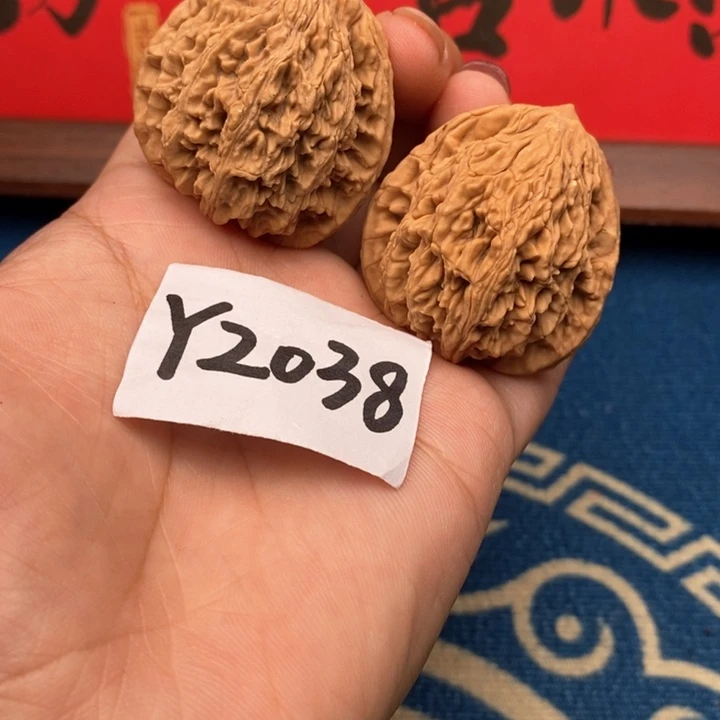 文玩核桃把件虎头36