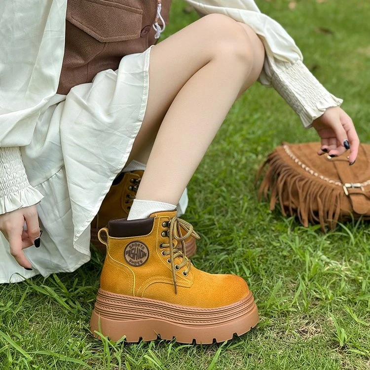 2025新款夏秋季大黄靴小个子短靴子厚底内增高镂空英伦风马丁靴女