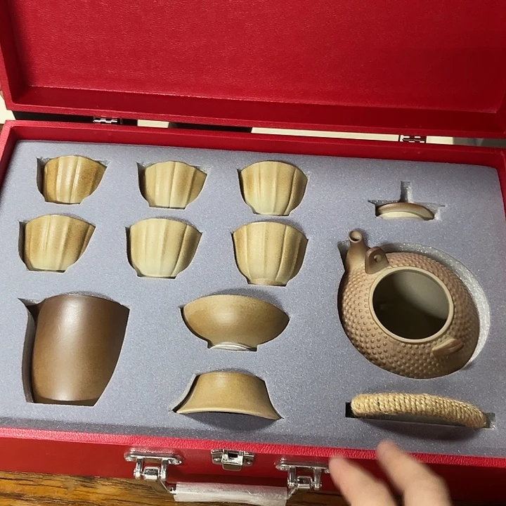 孤品茶具套装等。